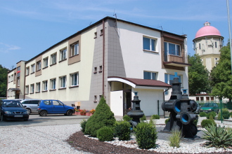 Zdjęcie budynku siedziby Przedsiębiorstwa Wodociągów i Kanalizacji Spółki z o.o. w Tarnowskich Górach